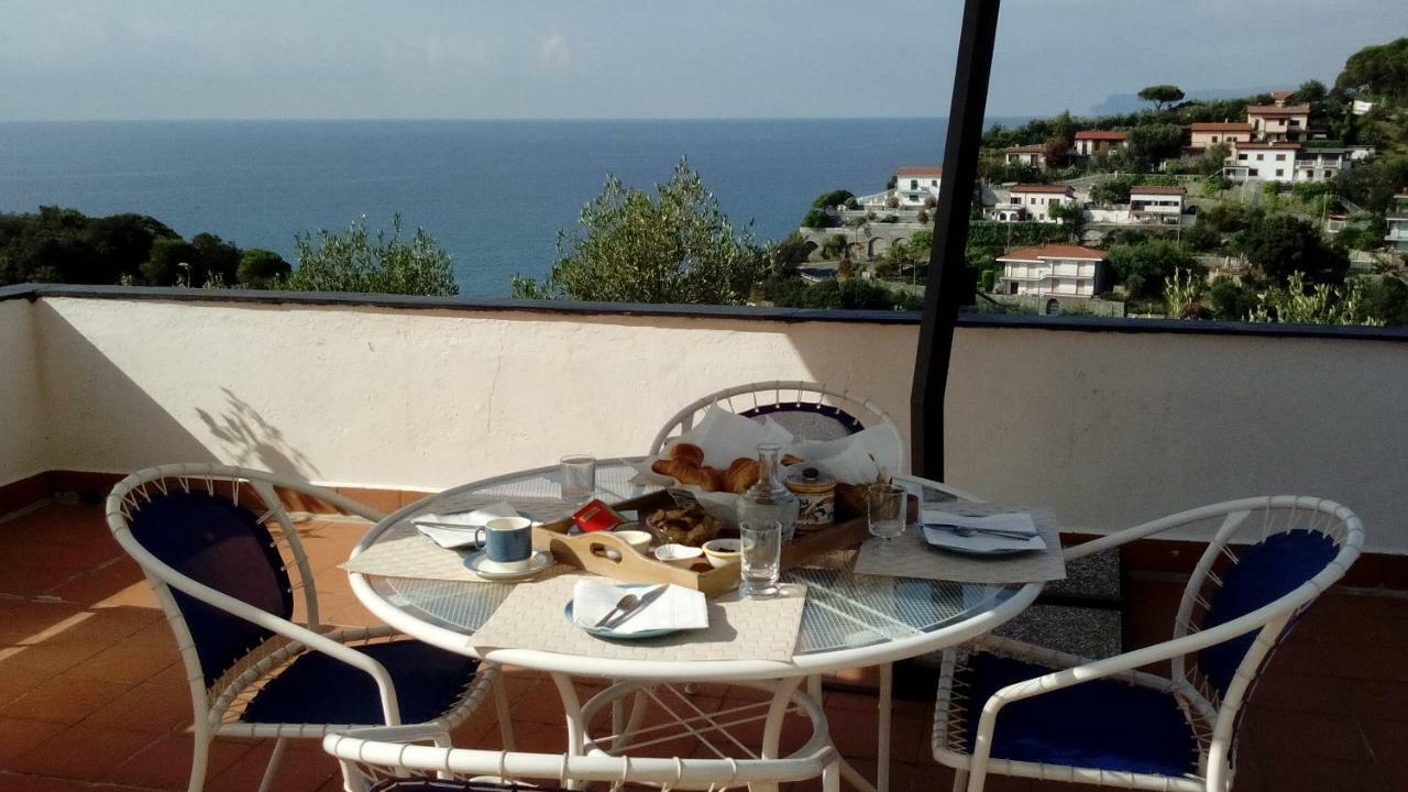 Bed and Breakfast Il Capriolo Челле-Лигуре Экстерьер фото
